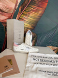 Sneakers pink