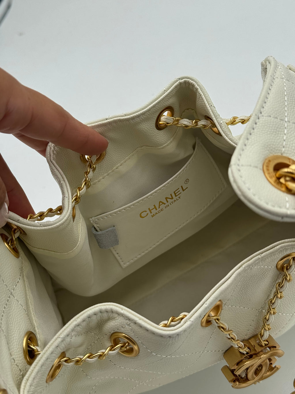 Borsa chany white media
