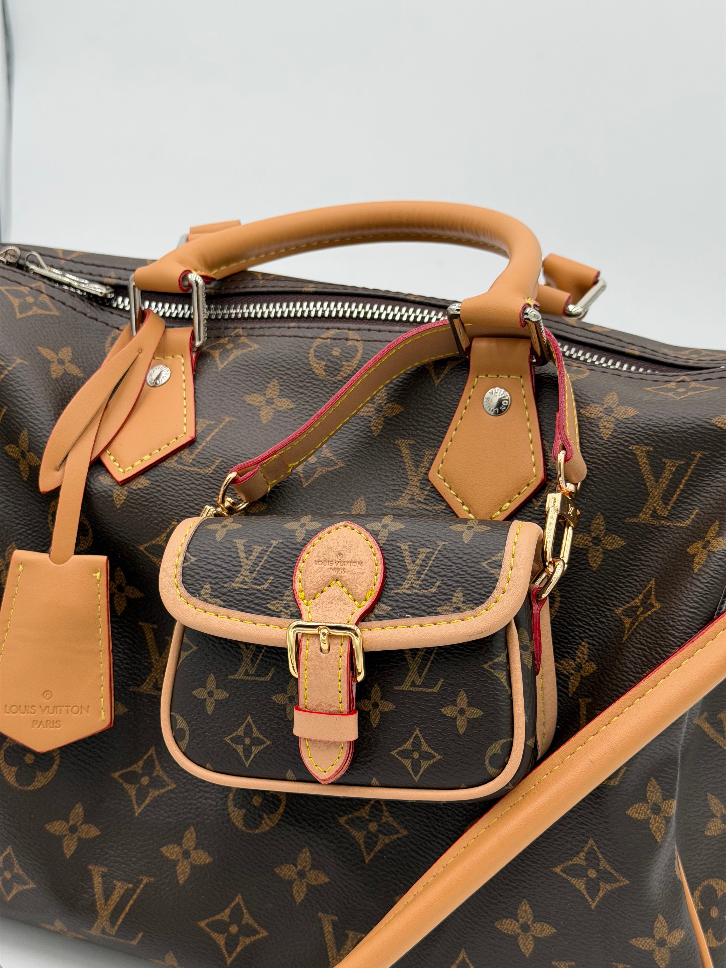 Charm/portachiavi brown